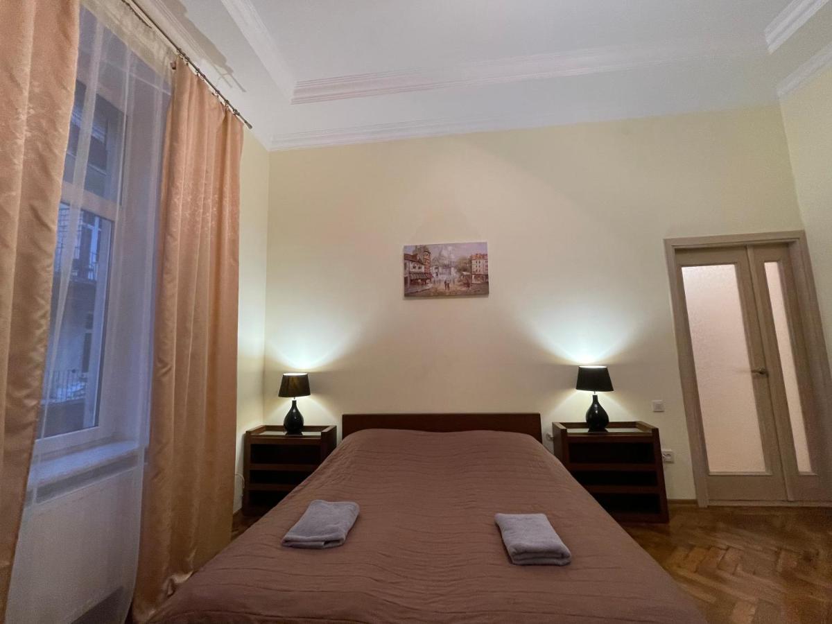 3 Rooms Apartments In The City Centr Lemberg Exterior foto