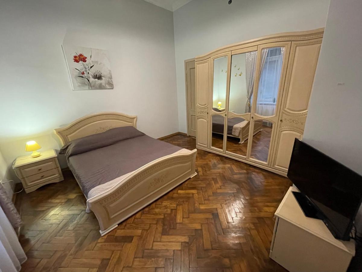 3 Rooms Apartments In The City Centr Lemberg Exterior foto