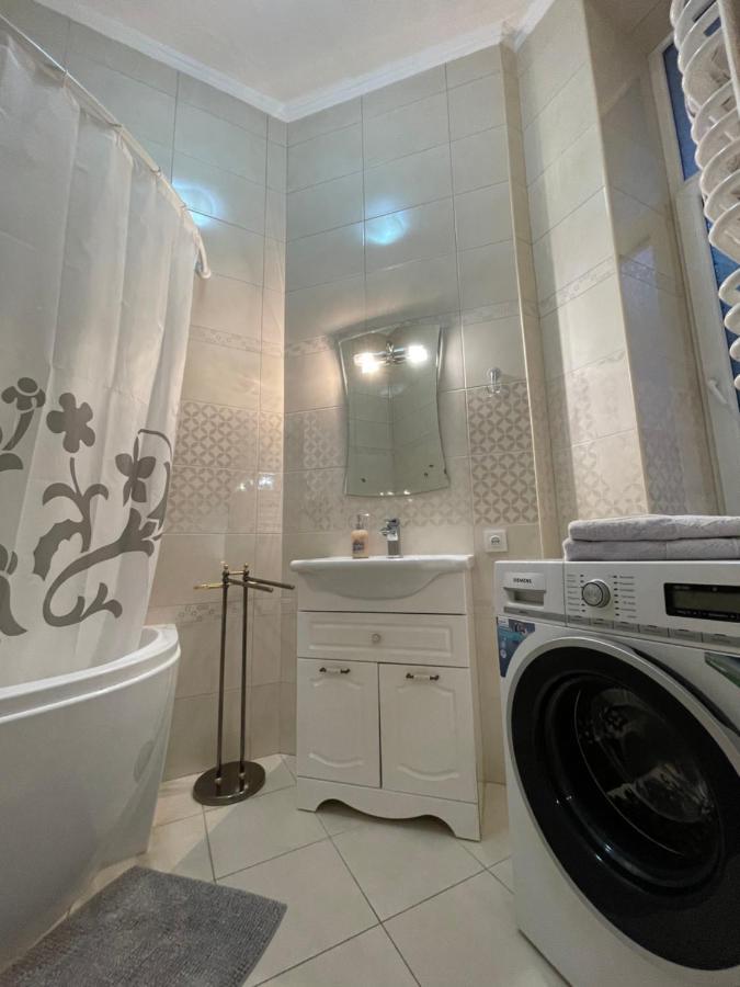 3 Rooms Apartments In The City Centr Lemberg Exterior foto