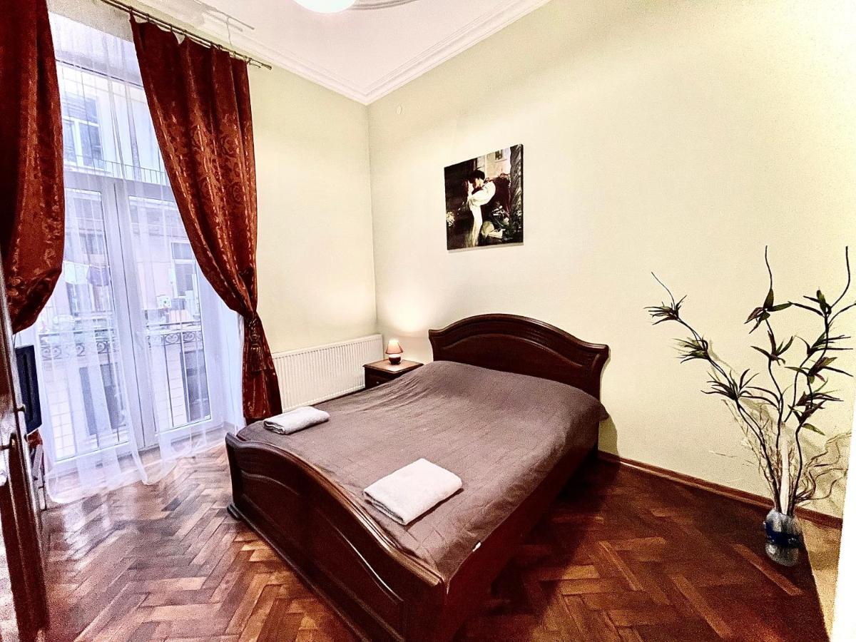3 Rooms Apartments In The City Centr Lemberg Exterior foto