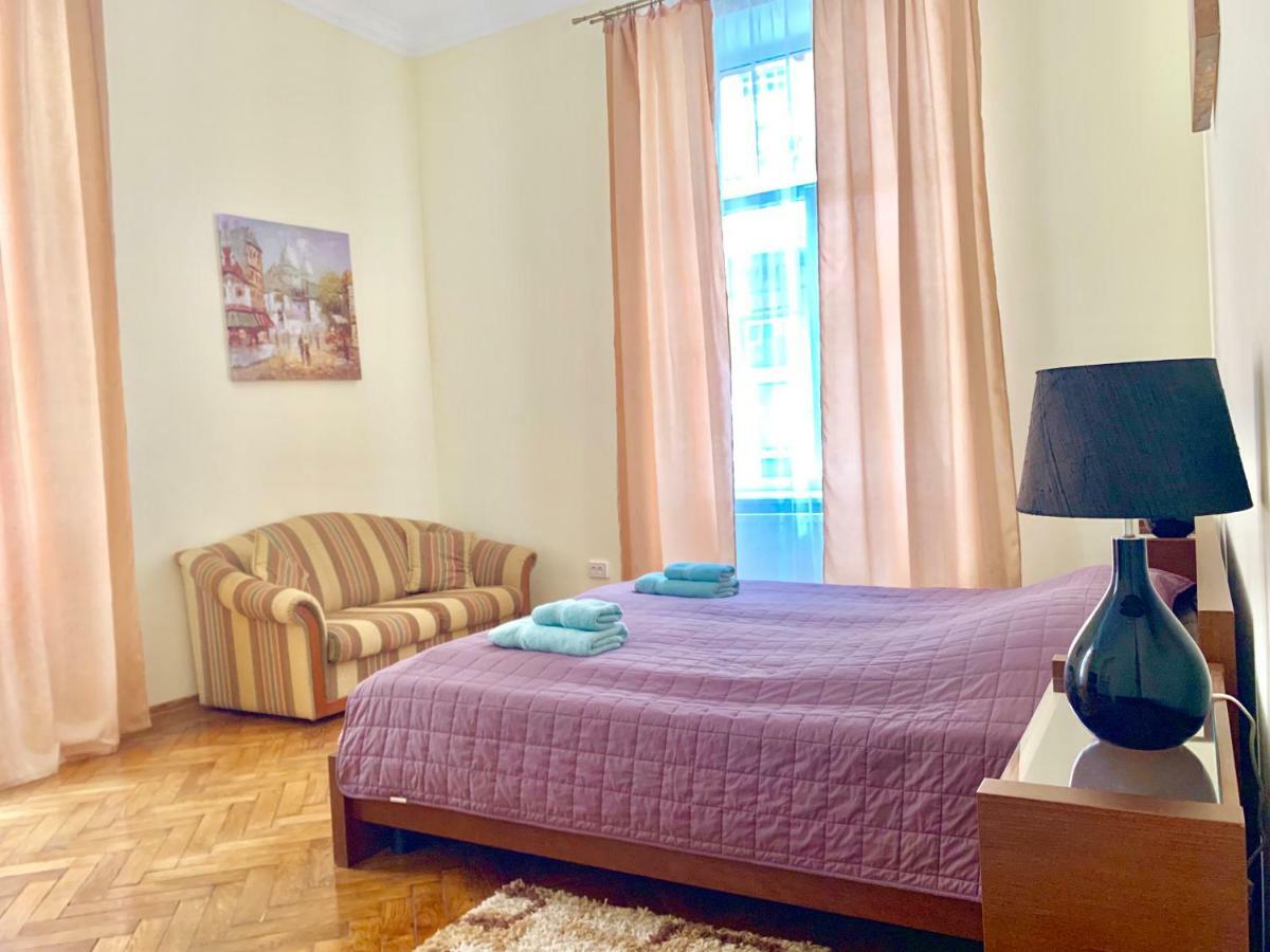 3 Rooms Apartments In The City Centr Lemberg Exterior foto